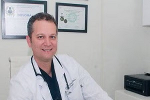 Dr. Jhon César Gómez Florez