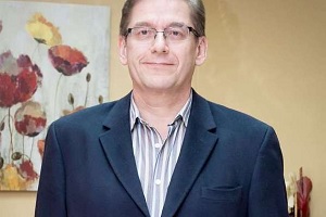 Dr. Joaquín Ayala