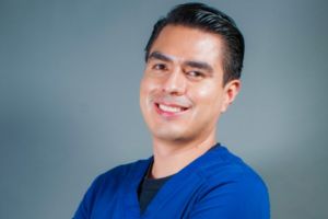 Dr. Edson Rodríguez urologist