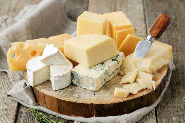 Delicious chunks cheese 