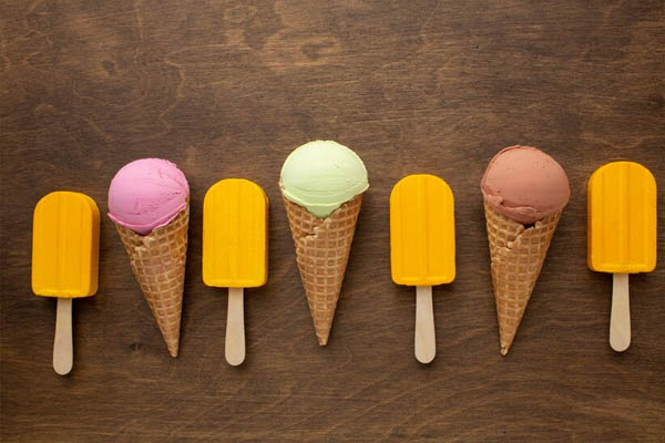 Popsicles and ice creams of different flavors 