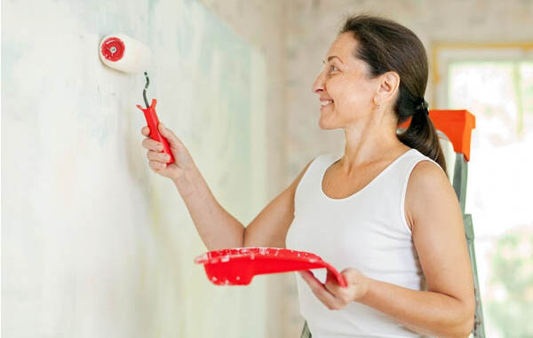 Woman-does-home-repairs