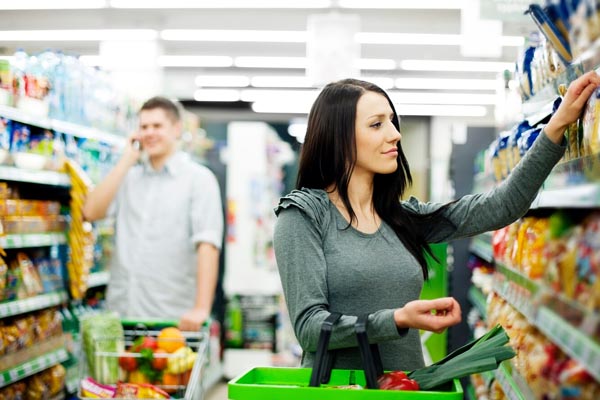 couple-supermarket